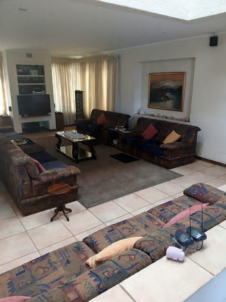 8 Bedroom Property for Sale in Bosmont Gauteng