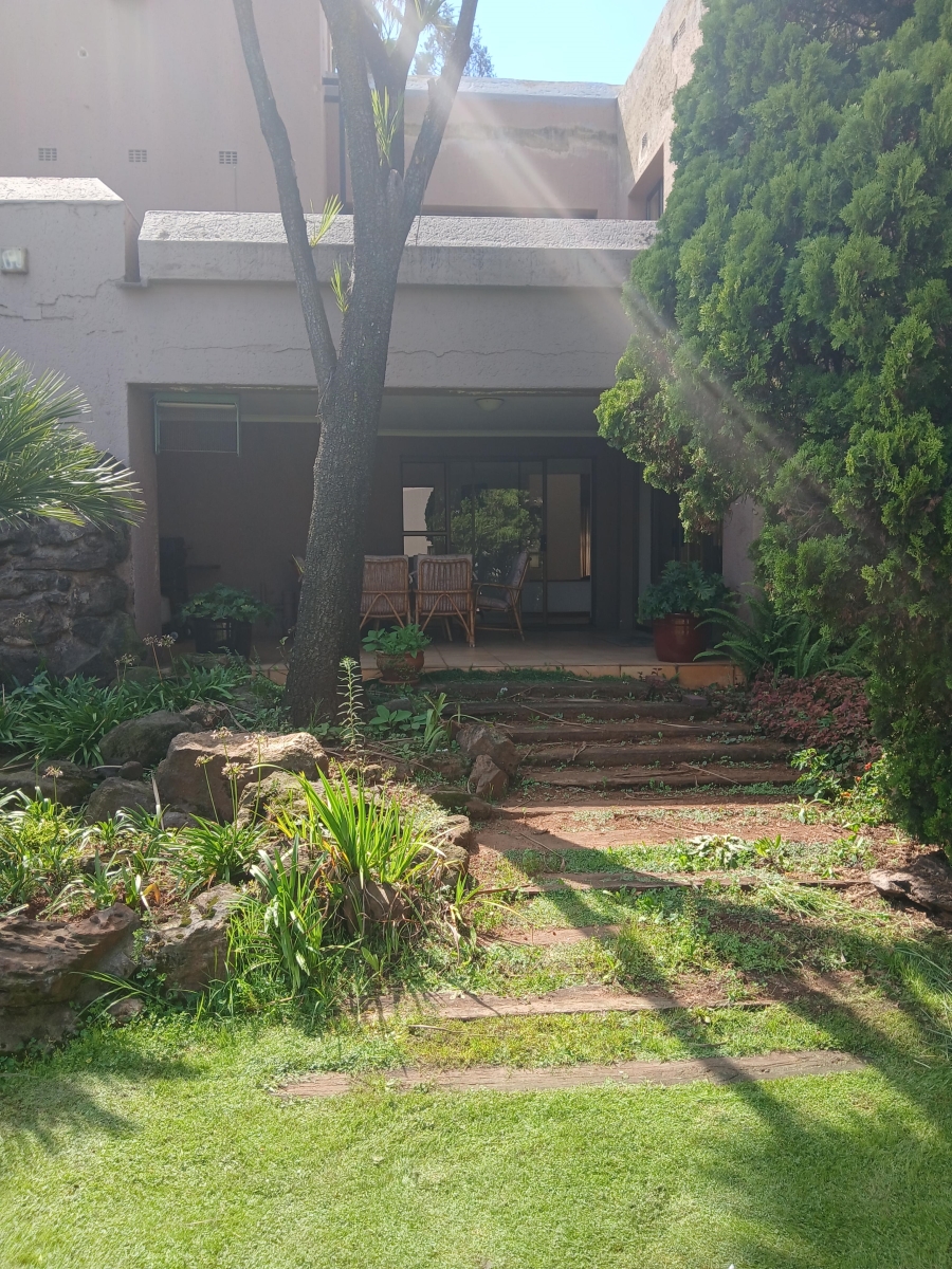 8 Bedroom Property for Sale in Bosmont Gauteng