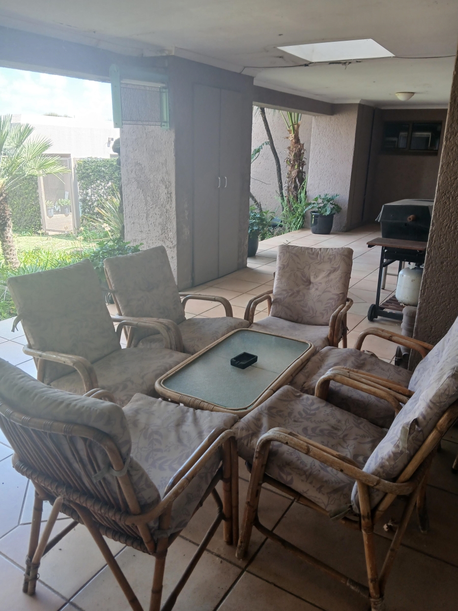 8 Bedroom Property for Sale in Bosmont Gauteng