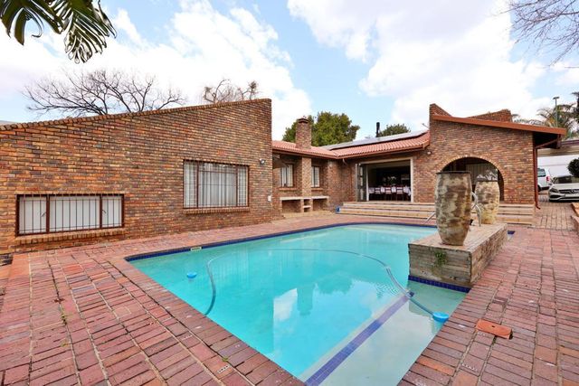 3 Bedroom Property for Sale in Bryanston Gauteng