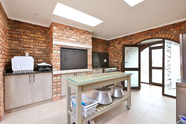 3 Bedroom Property for Sale in Bryanston Gauteng