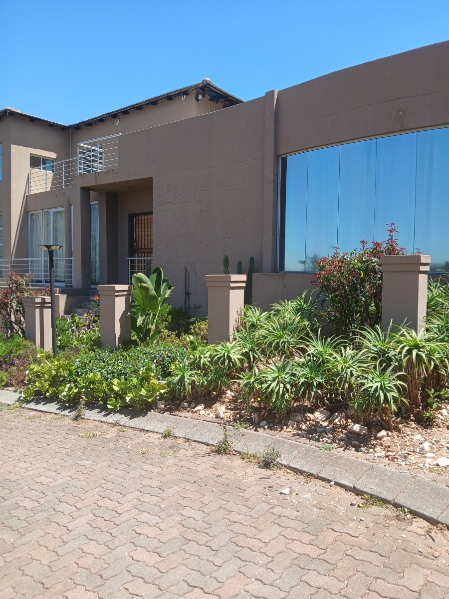 To Let 3 Bedroom Property for Rent in Northcliff Gauteng