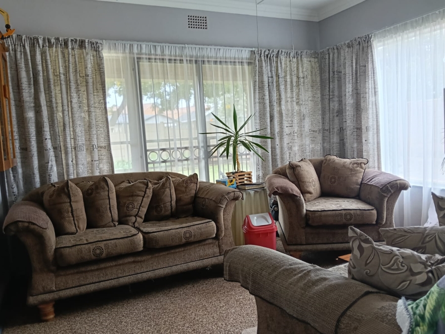 4 Bedroom Property for Sale in Greenhills Gauteng