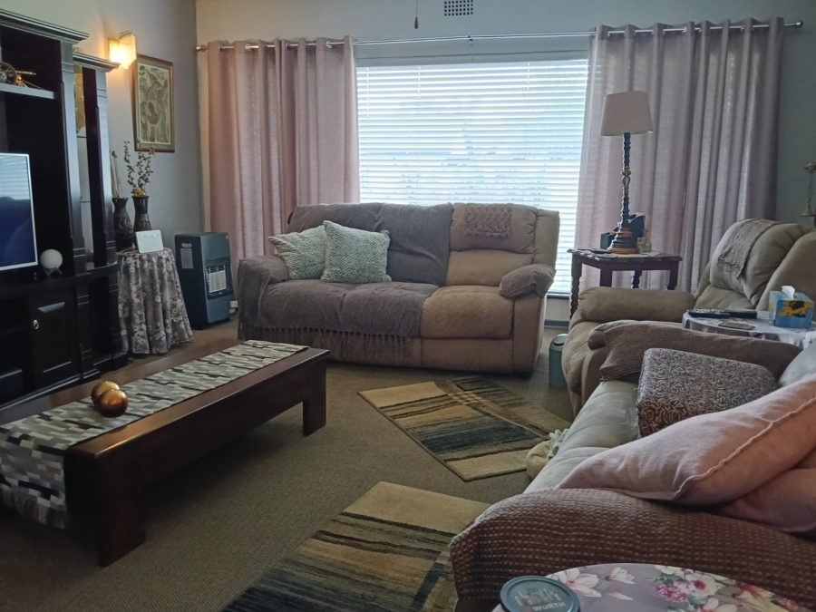 4 Bedroom Property for Sale in Greenhills Gauteng