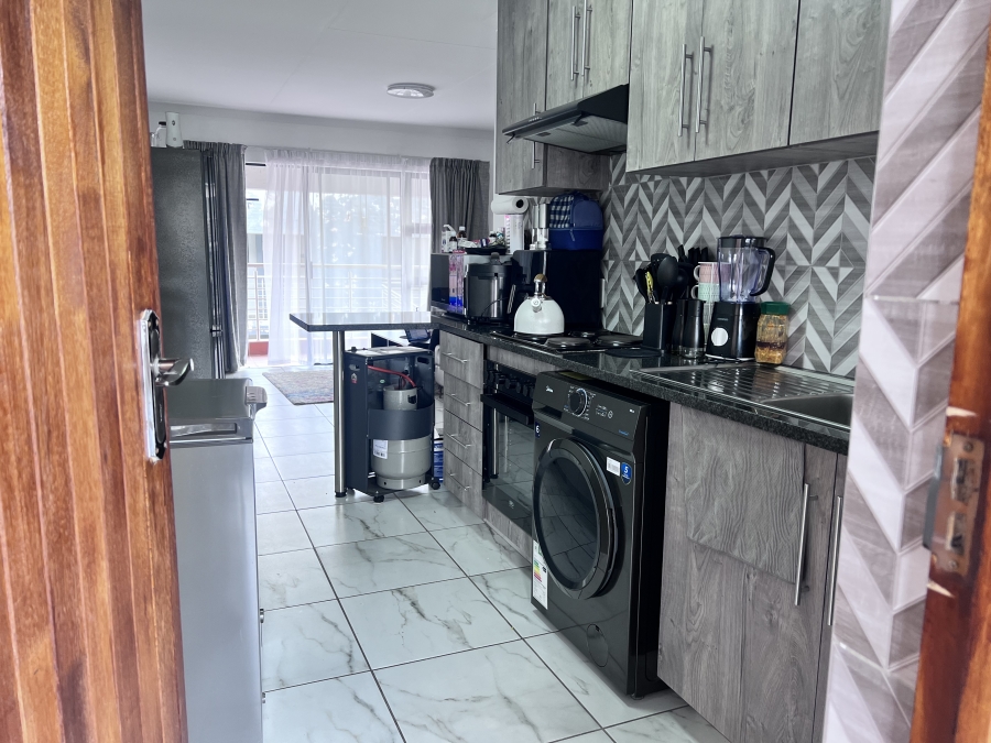 2 Bedroom Property for Sale in Pomona Gauteng