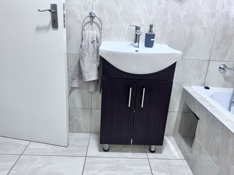 2 Bedroom Property for Sale in Pomona Gauteng