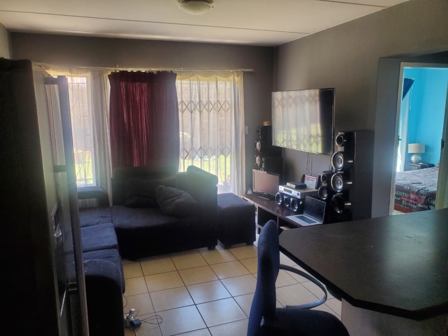 2 Bedroom Property for Sale in Rosettenville Gauteng