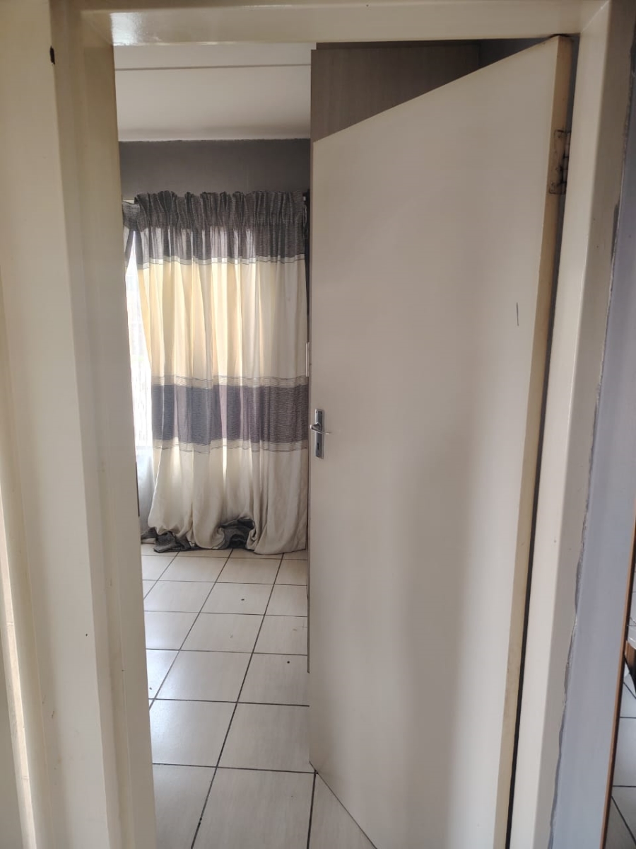 2 Bedroom Property for Sale in Rosettenville Gauteng