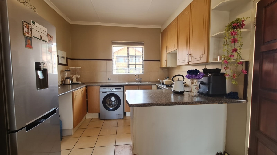 2 Bedroom Property for Sale in Equestria Gauteng