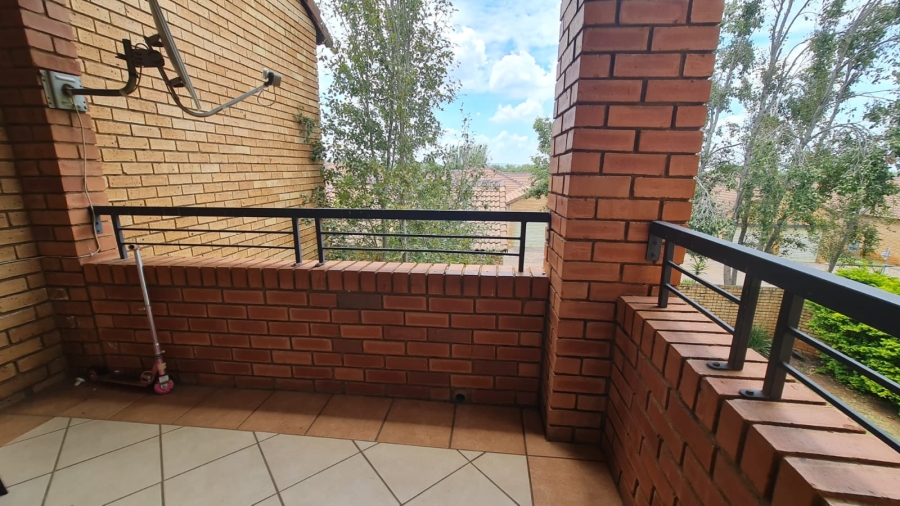 2 Bedroom Property for Sale in Equestria Gauteng