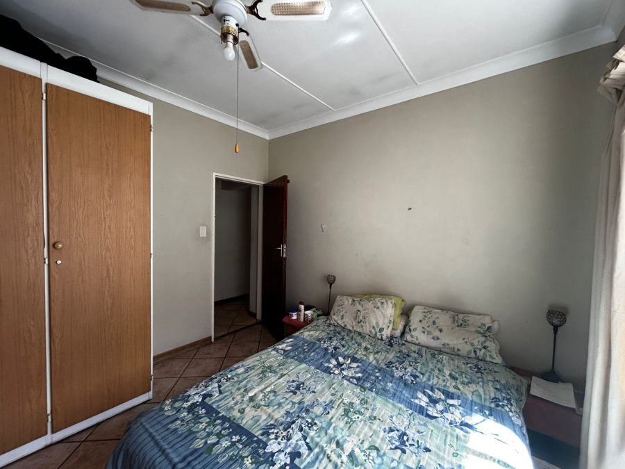 To Let 3 Bedroom Property for Rent in Gezina Gauteng