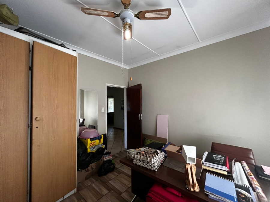 To Let 3 Bedroom Property for Rent in Gezina Gauteng
