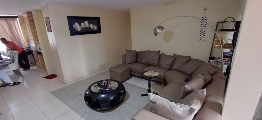 To Let 3 Bedroom Property for Rent in Gezina Gauteng