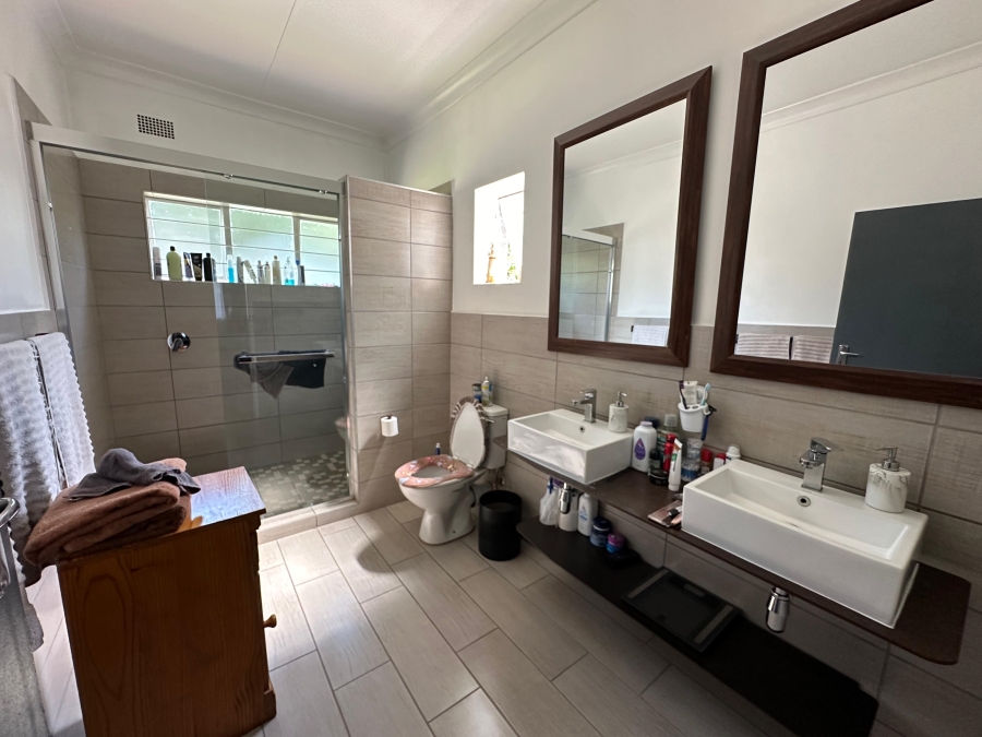 To Let 3 Bedroom Property for Rent in Waverley Gauteng