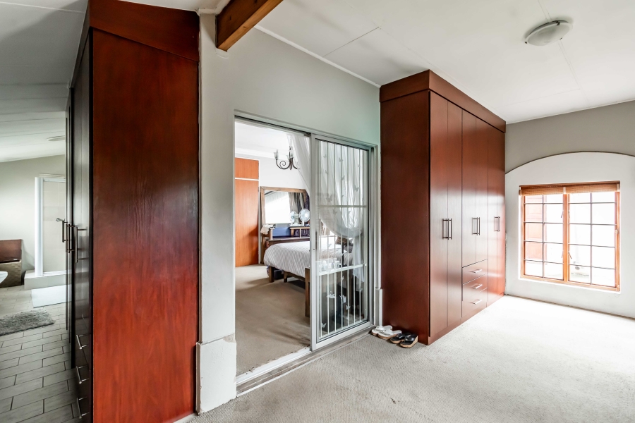 4 Bedroom Property for Sale in Villieria Gauteng