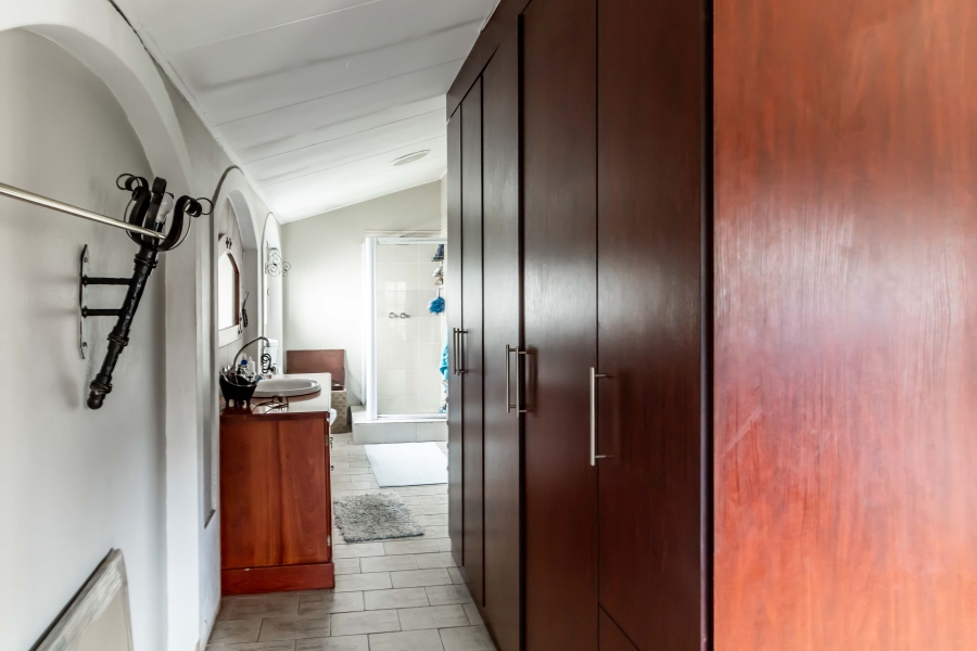 4 Bedroom Property for Sale in Villieria Gauteng
