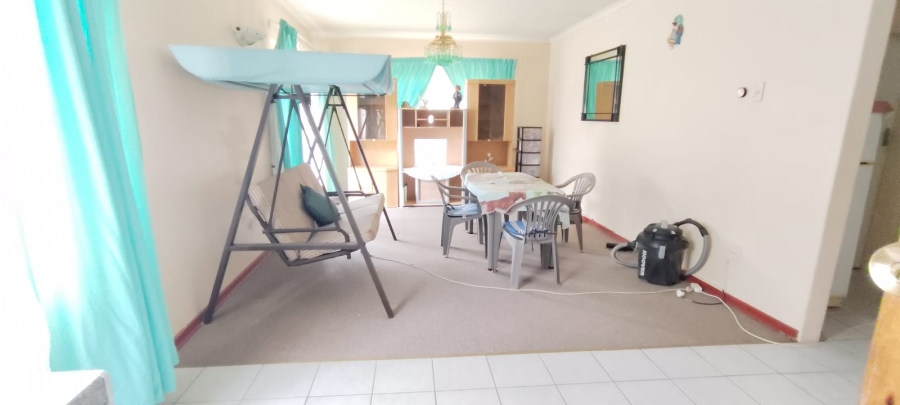 6 Bedroom Property for Sale in Westonaria Gauteng