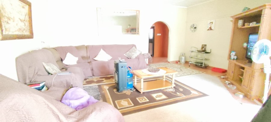 6 Bedroom Property for Sale in Westonaria Gauteng