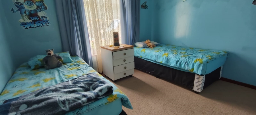 6 Bedroom Property for Sale in Westonaria Gauteng