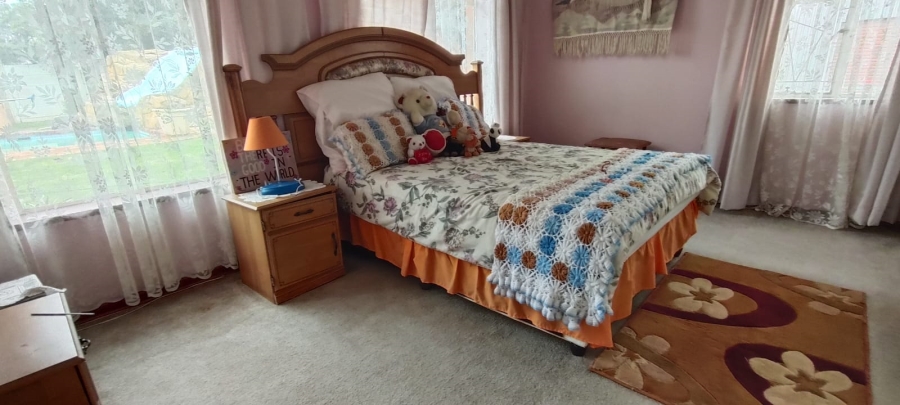6 Bedroom Property for Sale in Westonaria Gauteng