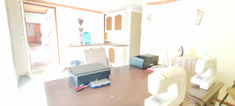 6 Bedroom Property for Sale in Westonaria Gauteng