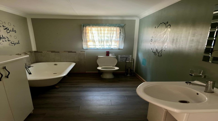 2 Bedroom Property for Sale in Vaaloewer Gauteng
