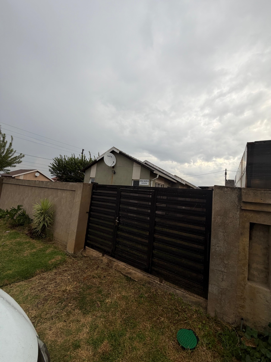 2 Bedroom Property for Sale in Palm Springs Gauteng