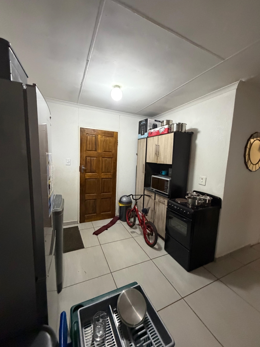 2 Bedroom Property for Sale in Palm Springs Gauteng