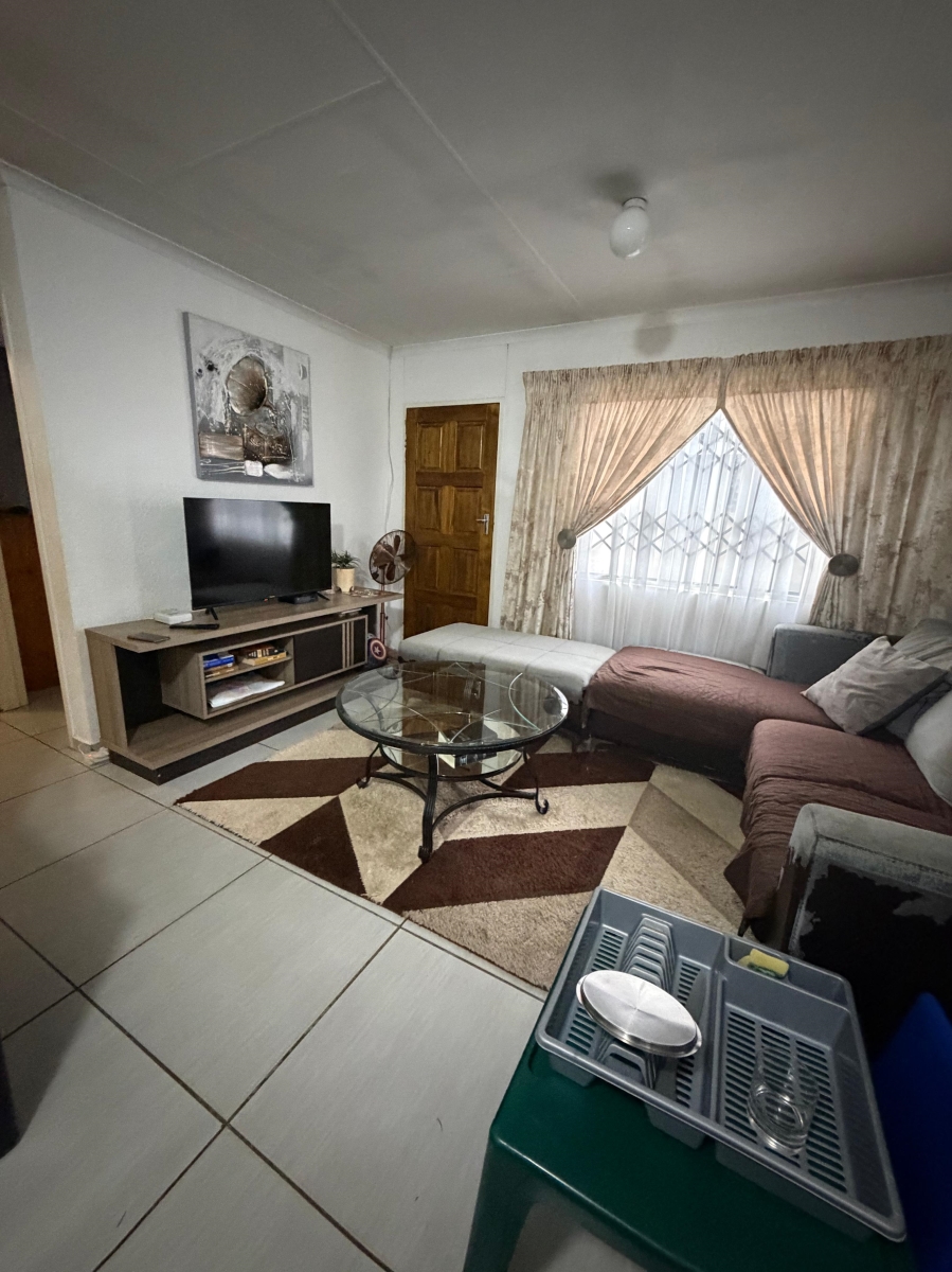 2 Bedroom Property for Sale in Palm Springs Gauteng