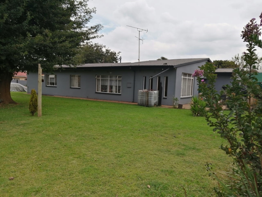 3 Bedroom Property for Sale in Sonland Park Gauteng