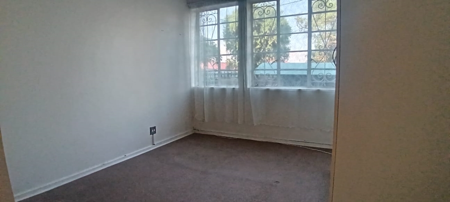 2 Bedroom Property for Sale in Peacehaven Gauteng