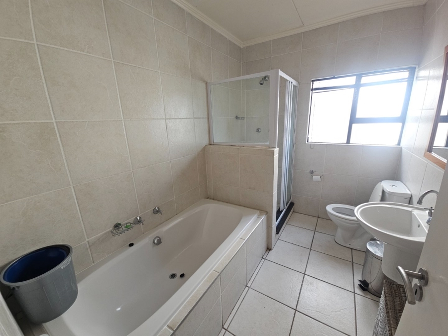 To Let 3 Bedroom Property for Rent in Sunninghill Gauteng
