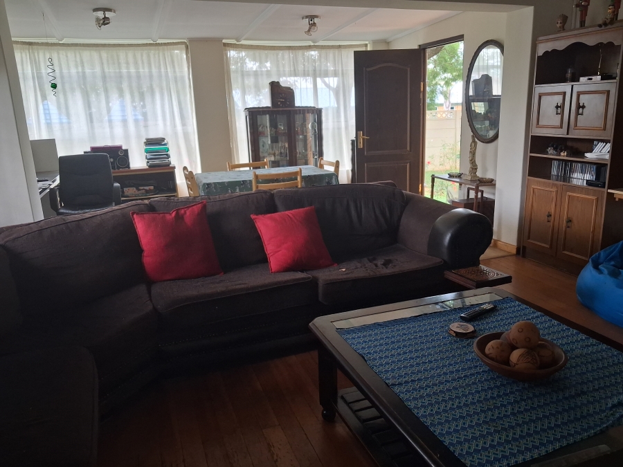 3 Bedroom Property for Sale in Edenvale Central Gauteng