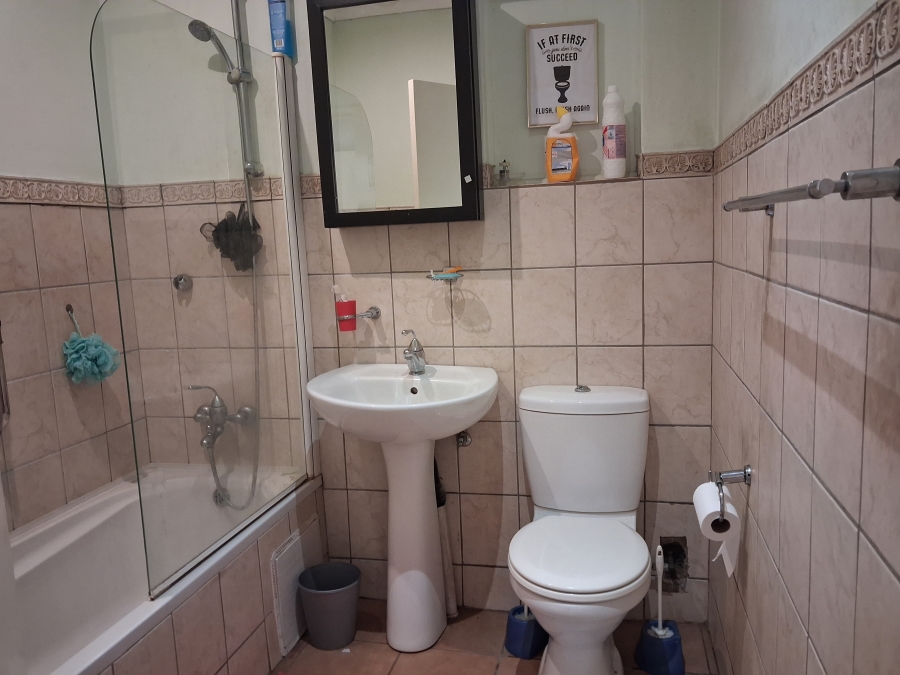 3 Bedroom Property for Sale in Edenvale Central Gauteng