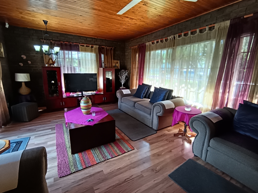 3 Bedroom Property for Sale in Brackendowns Gauteng