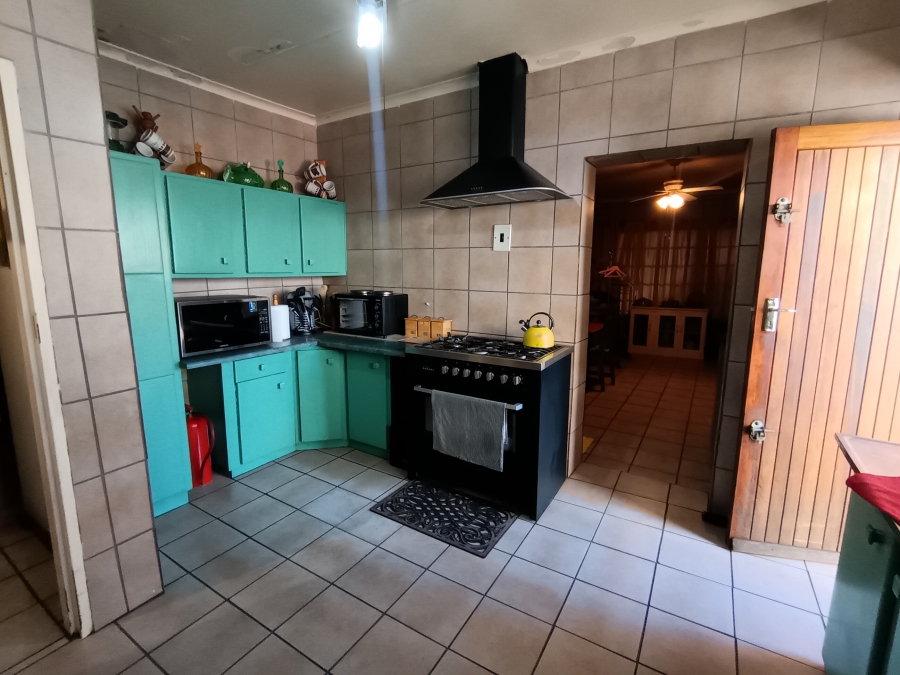 3 Bedroom Property for Sale in Brackendowns Gauteng