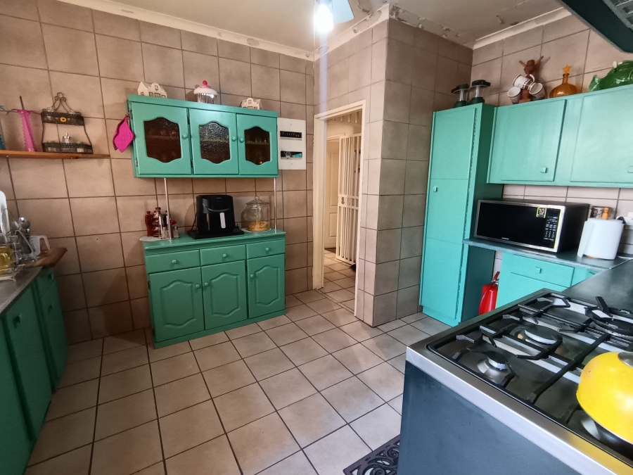 3 Bedroom Property for Sale in Brackendowns Gauteng