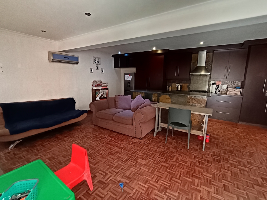 3 Bedroom Property for Sale in Brackendowns Gauteng