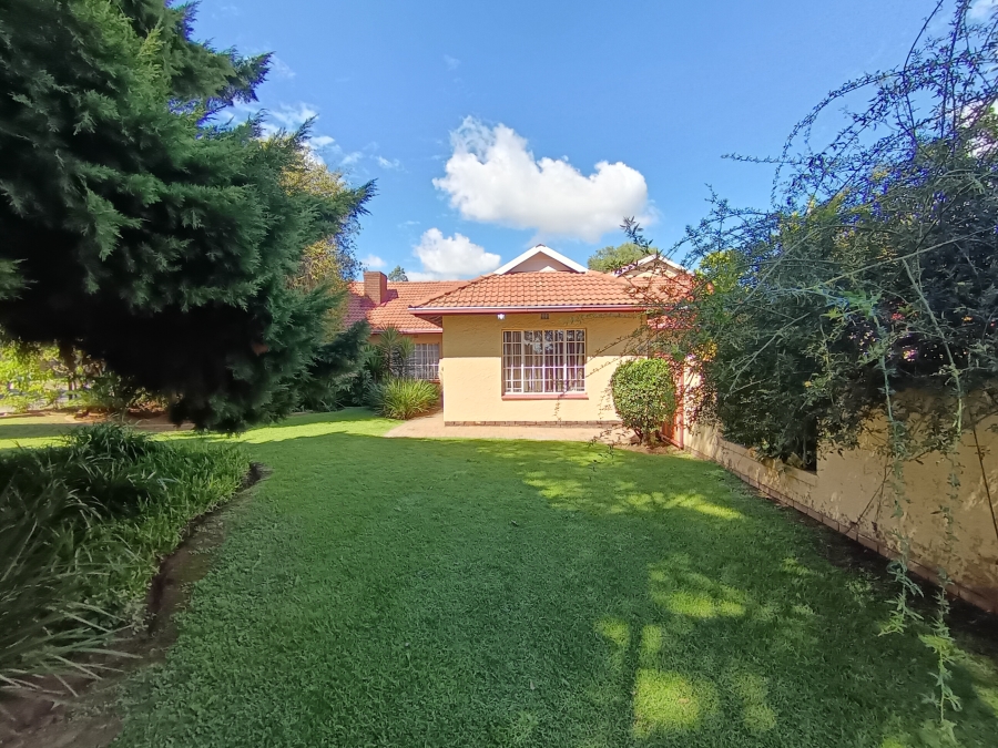 3 Bedroom Property for Sale in Brackendowns Gauteng