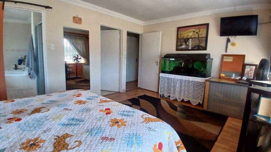 6 Bedroom Property for Sale in Kempton Park Ext 4 Gauteng