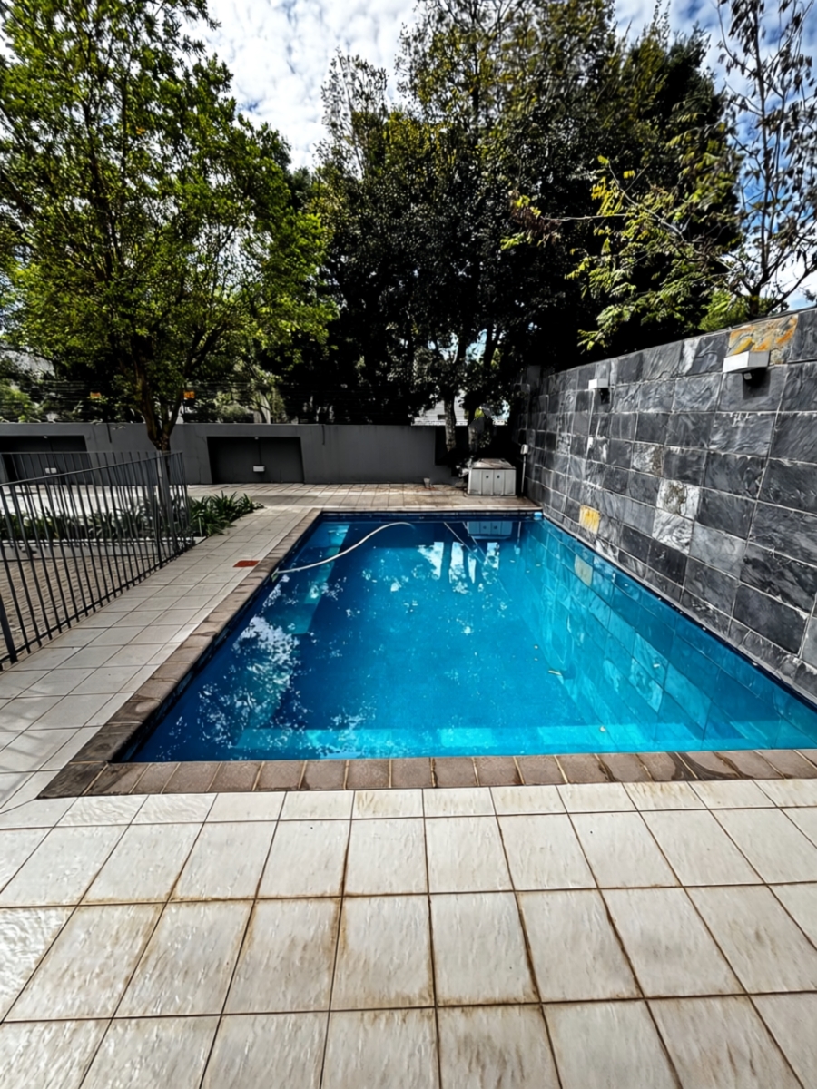 1 Bedroom Property for Sale in Morningside Gauteng