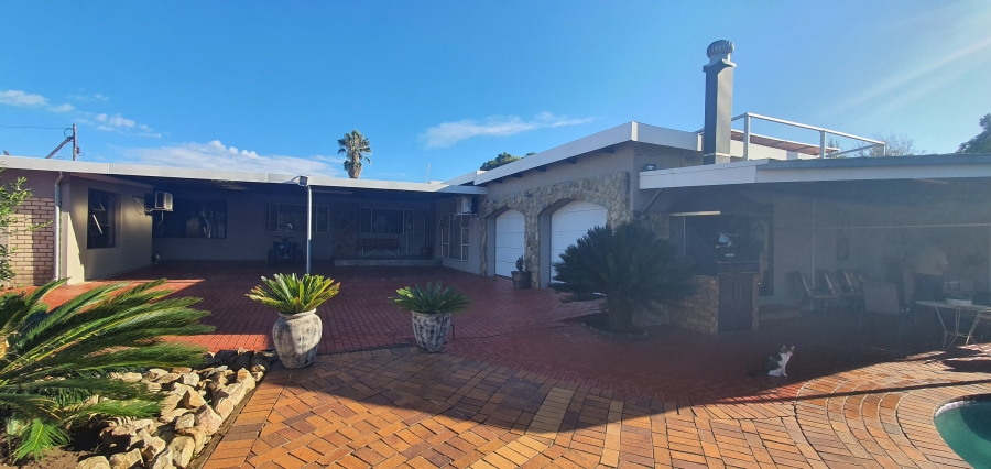 3 Bedroom Property for Sale in Rensburg Gauteng