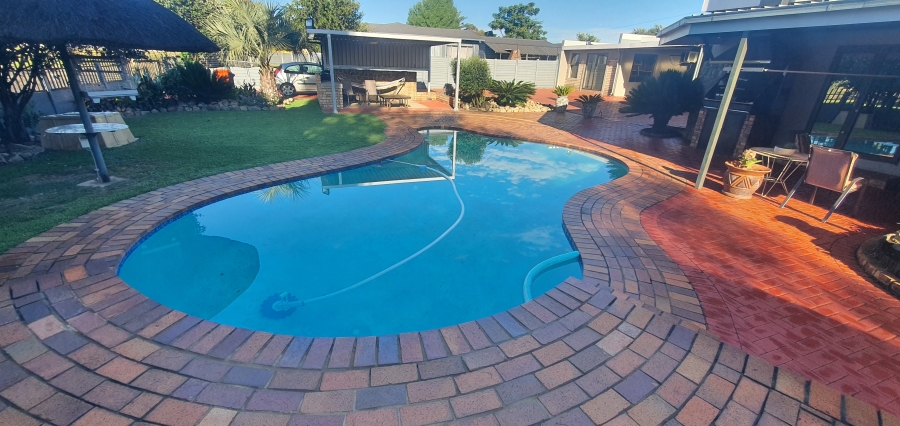 3 Bedroom Property for Sale in Rensburg Gauteng