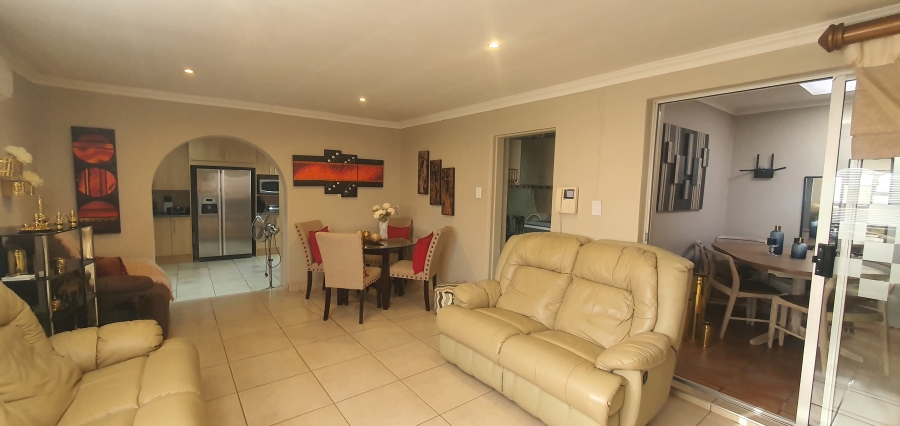3 Bedroom Property for Sale in Rensburg Gauteng