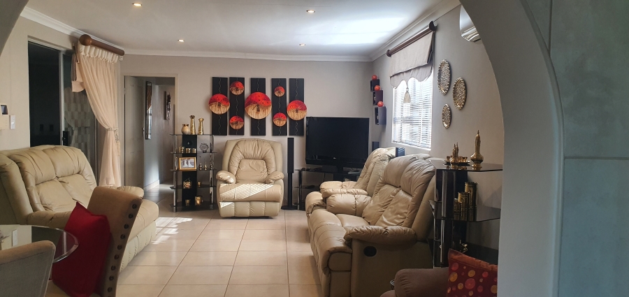 3 Bedroom Property for Sale in Rensburg Gauteng
