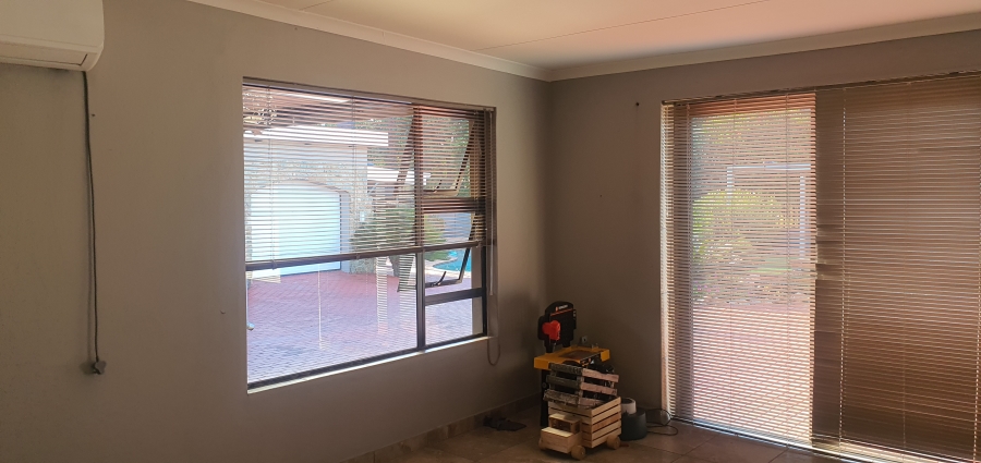 3 Bedroom Property for Sale in Rensburg Gauteng