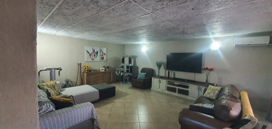 3 Bedroom Property for Sale in Rensburg Gauteng