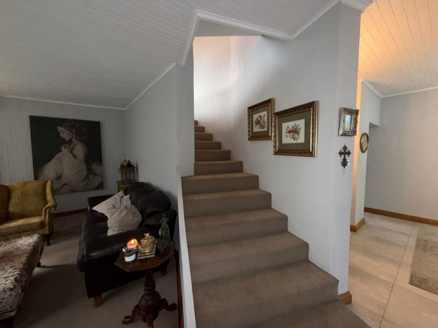 4 Bedroom Property for Sale in Three Rivers East Gauteng