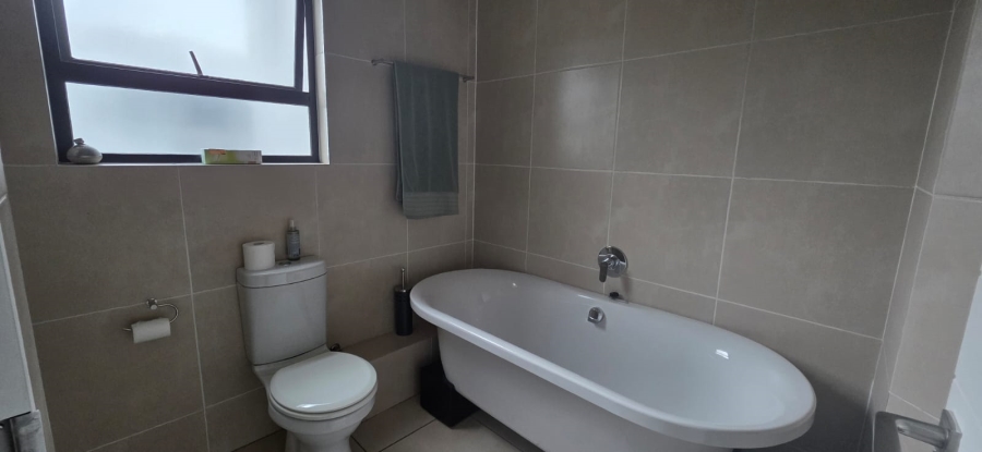 2 Bedroom Property for Sale in Olivedale Gauteng