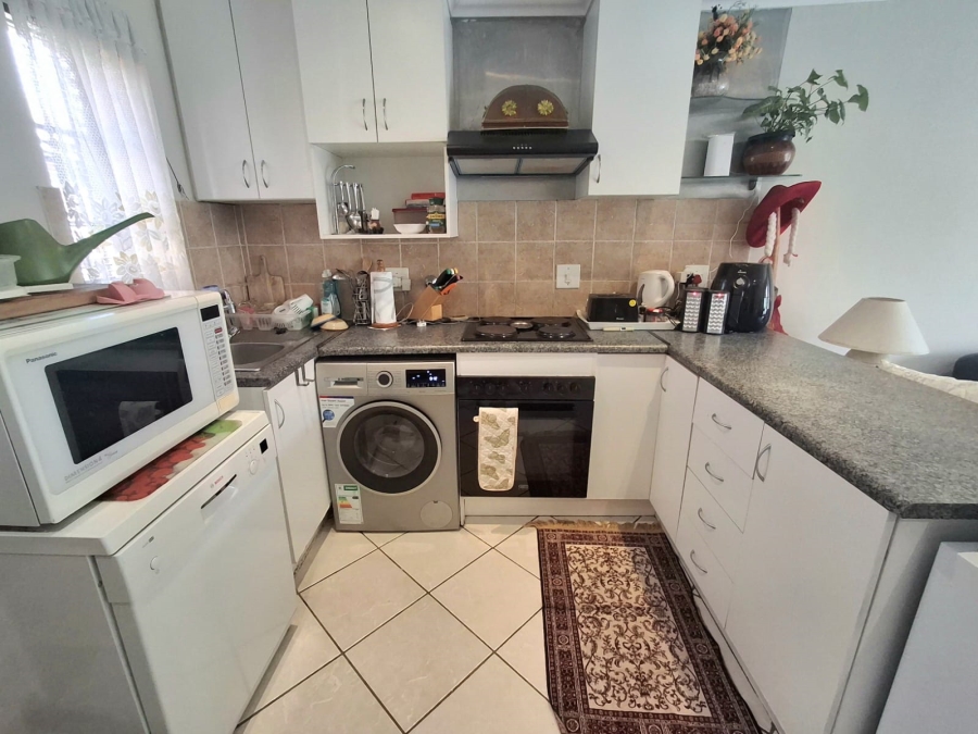 2 Bedroom Property for Sale in Greenstone Hill Gauteng